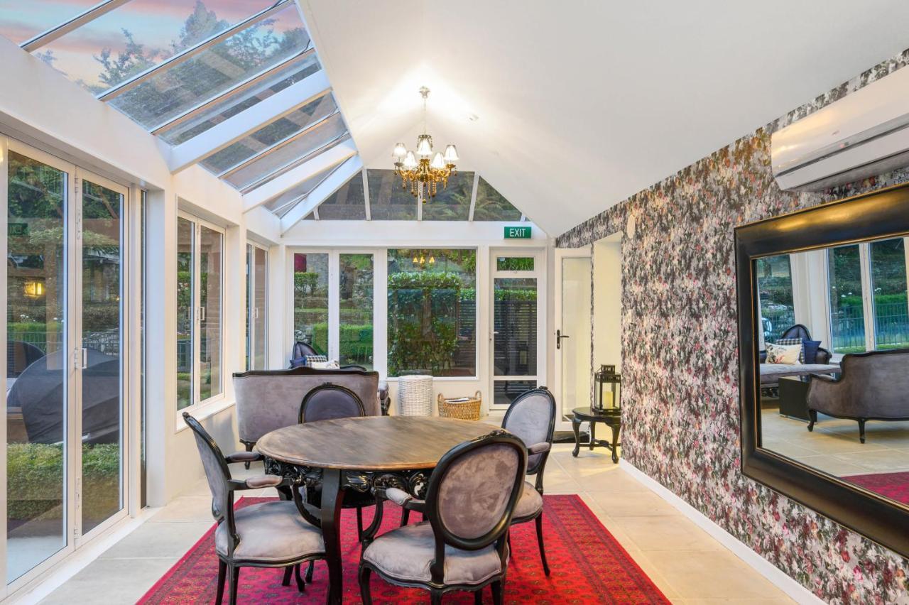 Black Swan Lakeside Boutique Hotel Rotorua Dış mekan fotoğraf