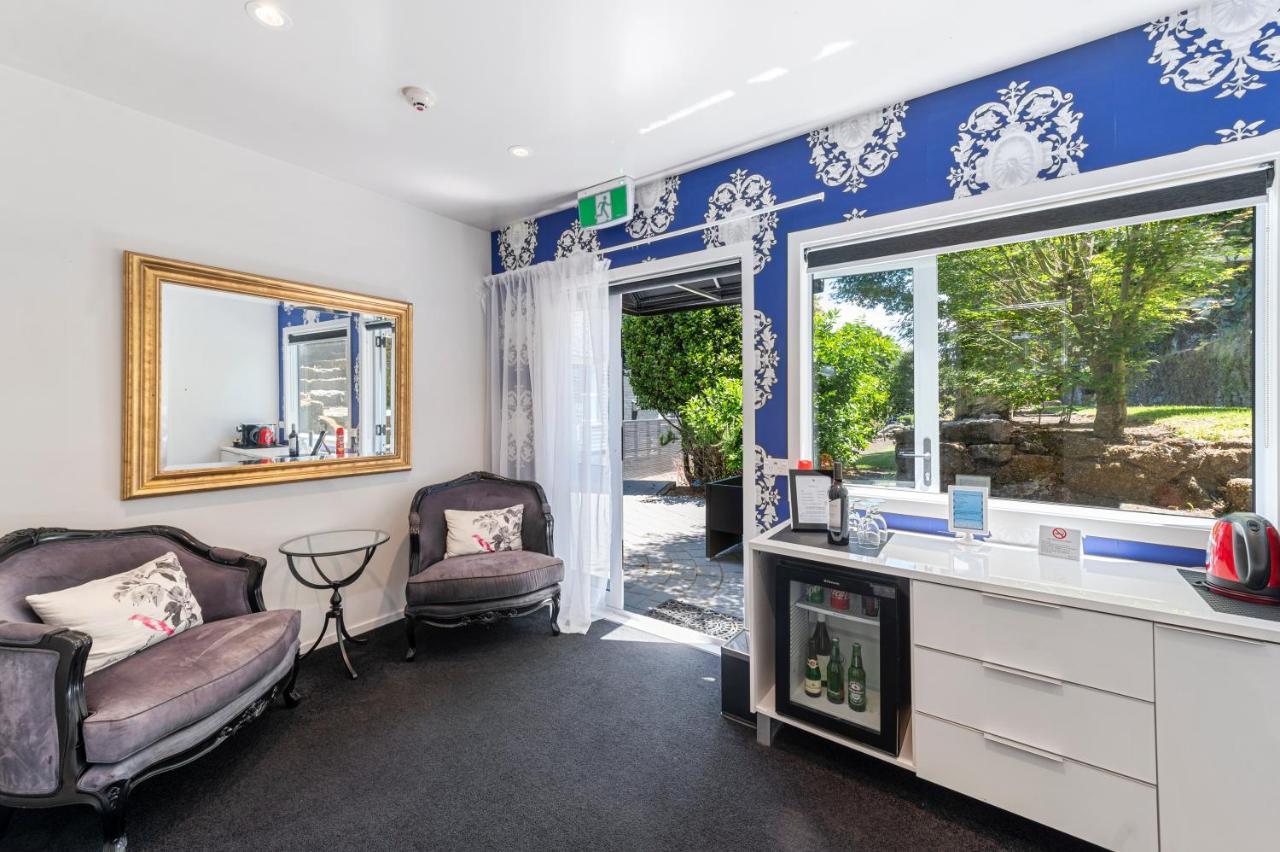 Black Swan Lakeside Boutique Hotel Rotorua Dış mekan fotoğraf