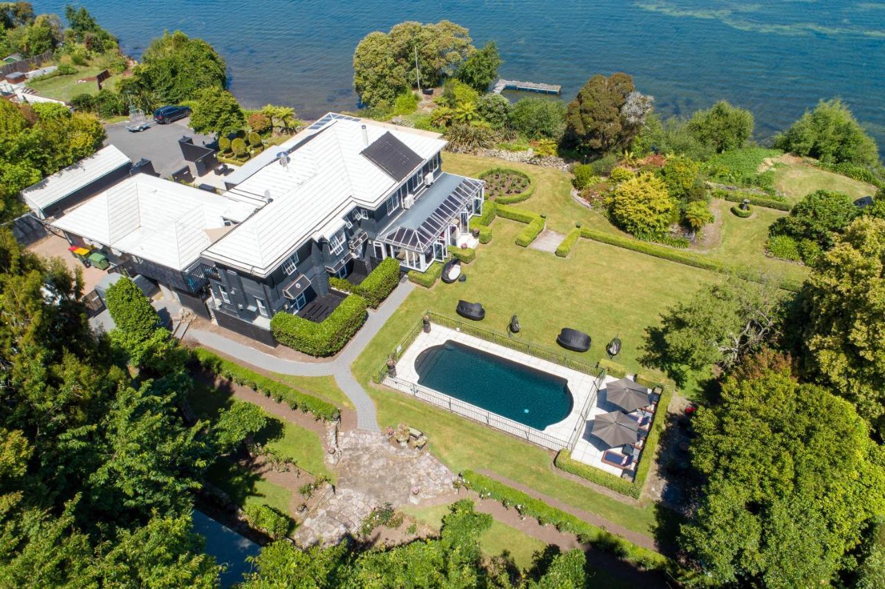 Black Swan Lakeside Boutique Hotel Rotorua Dış mekan fotoğraf