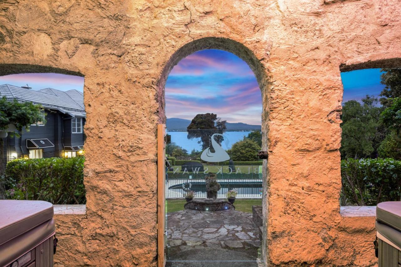 Black Swan Lakeside Boutique Hotel Rotorua Dış mekan fotoğraf