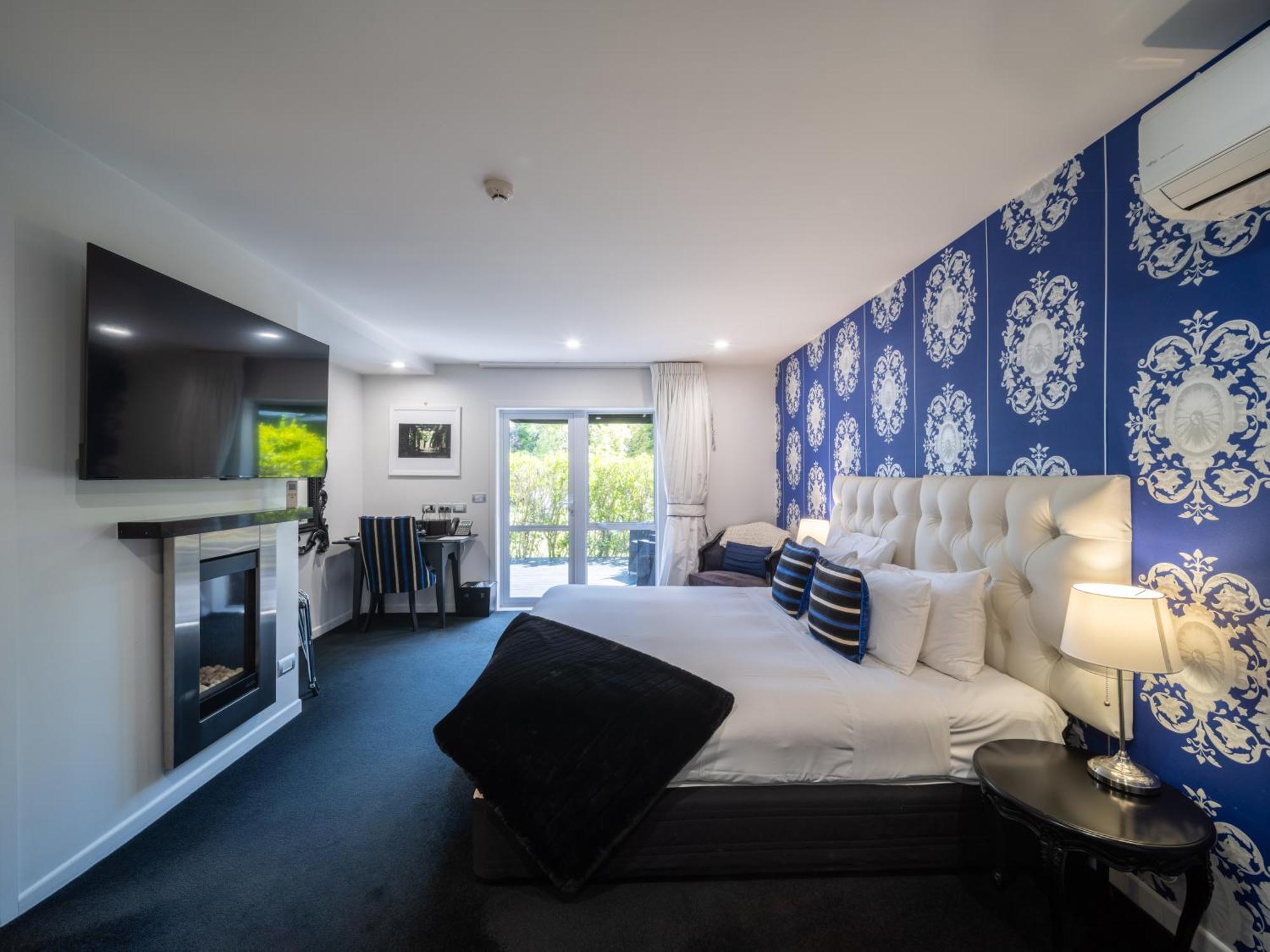 Black Swan Lakeside Boutique Hotel Rotorua Dış mekan fotoğraf