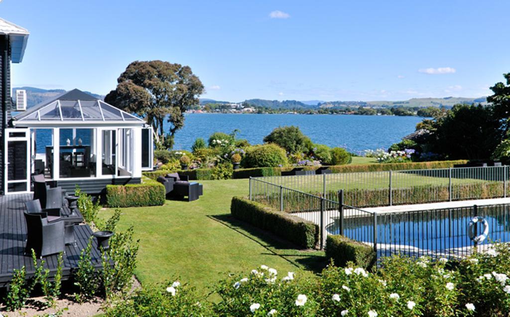 Black Swan Lakeside Boutique Hotel Rotorua Dış mekan fotoğraf