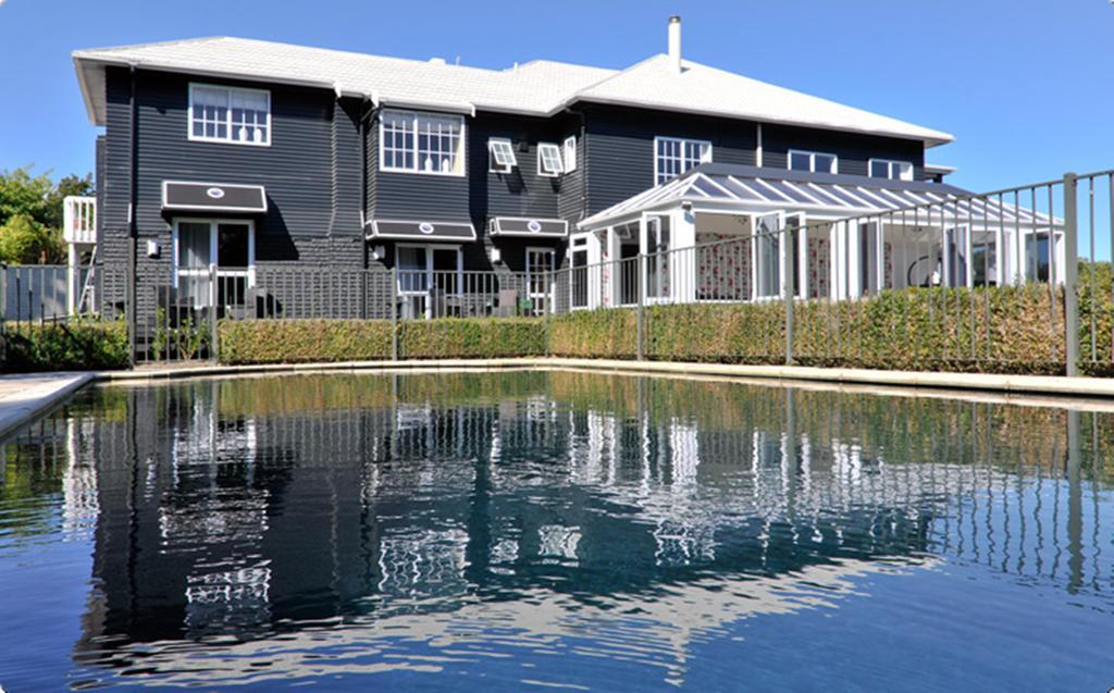 Black Swan Lakeside Boutique Hotel Rotorua Dış mekan fotoğraf